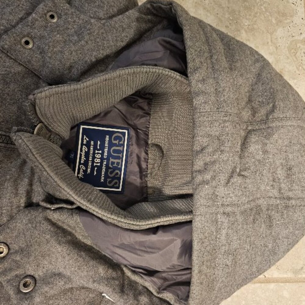Guess = Quilted Down Filled Jacket With Removable Hood - Picture 6 of 10
